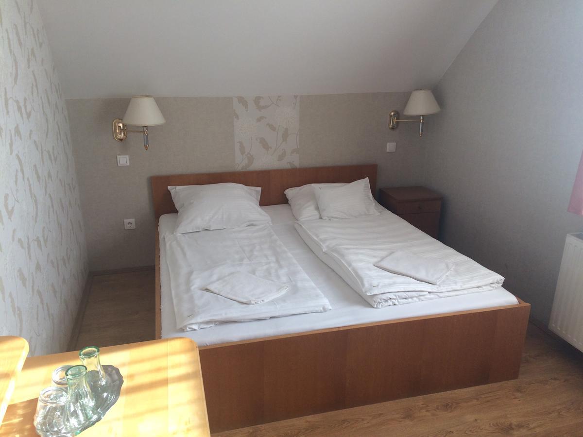 Venusz Panzio Es Vendeglo Bed & Breakfast Bagod Exterior photo